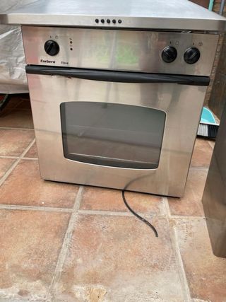 Horno y campana extractora Corbero