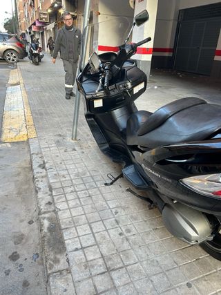 Suzuki Burgman 400 - 2011