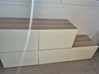 Mueble bajo salón madera y blanco