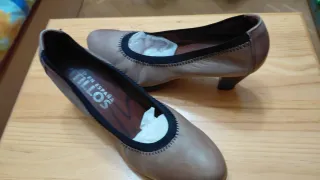 Zapatos Pitillos piel Talla 38 Beige/Marrón