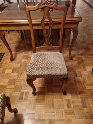 Mesa antigua de salón con 6 sillas, abierta 220