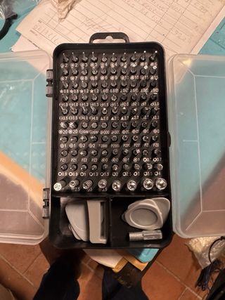 Set cacciaviti 115 in 1 con valigetta