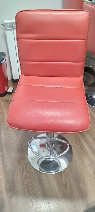 Taburete de cocina rojo ajustable