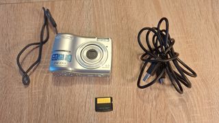 Olympus FE-170 Cámara Digital 6MP Plata