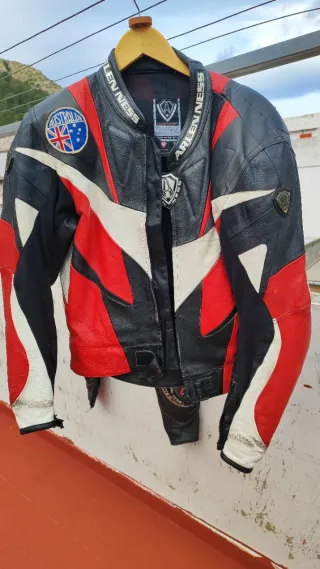 Mono de cuero Arlenness 2 piezas