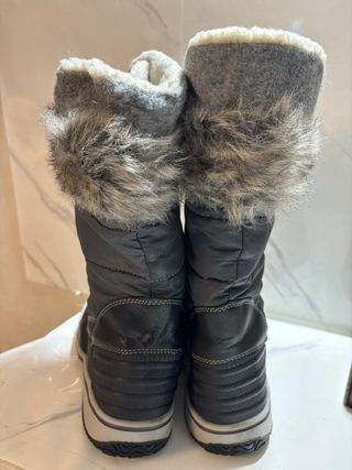 Stivali da neve con lacci e pelliccia