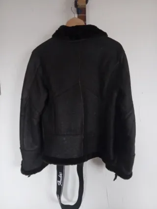 Chaqueta piel con borrego negra