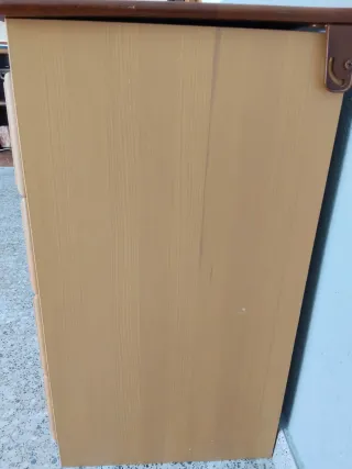 Cómoda de madera con osito