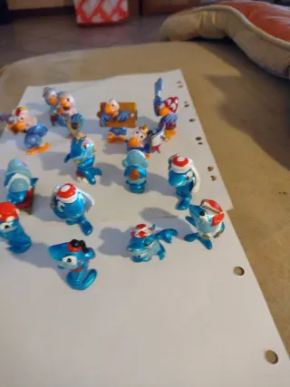 16 Kinder Sorpresa Figure Varie