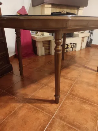 Mesa de salón madera y cristal