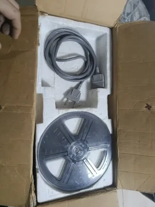 Proyector Chinon C-100