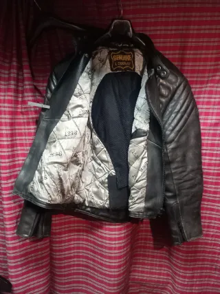 Cazadora de cuero talla 56