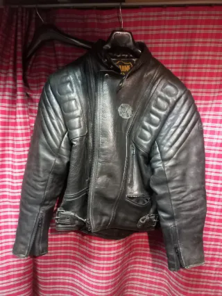 Cazadora de cuero talla 56