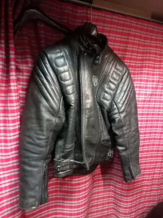 Cazadora de cuero talla 56