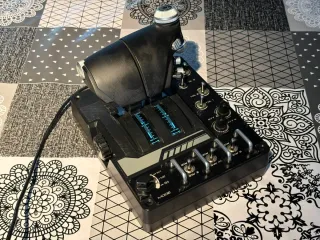 Mandos Simulador de Vuelo Logitech X-56 HOTAS