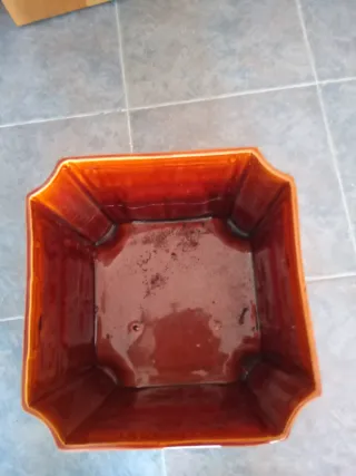 Estantería grande de madera