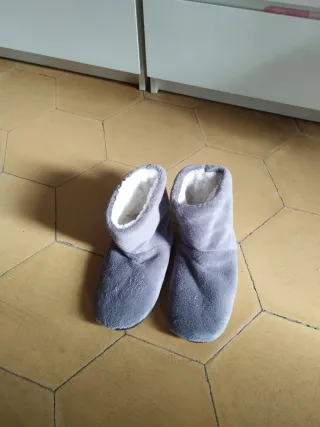 Zapatillas de estar por casa caña alta grises