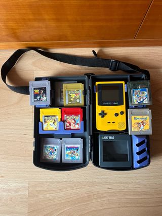 Consola Game Boy Color Amarilla + 9 Juegos pokemon