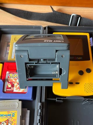 Consola Game Boy Color Amarilla + 9 Juegos pokemon