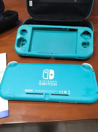 Nintendo Switch Lite , estuche cristal y tarjetaSD
