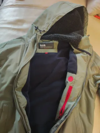 Cazadora Slam verde con capucha