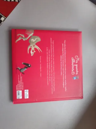 El lobo y el misterio del museo