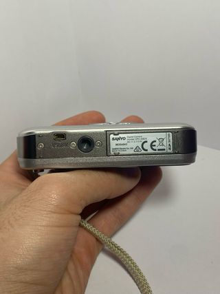 Cámara Digital Sanyo E6 Plata