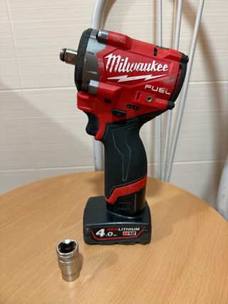 Llave de Impacto Milwaukee FUEL M12