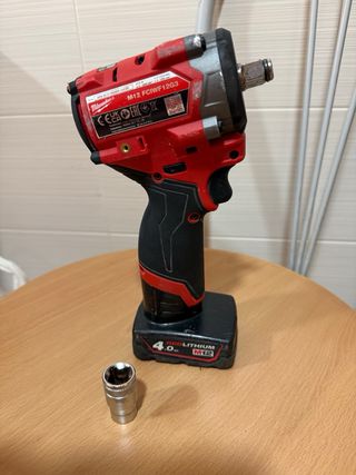 Llave de Impacto Milwaukee FUEL M12
