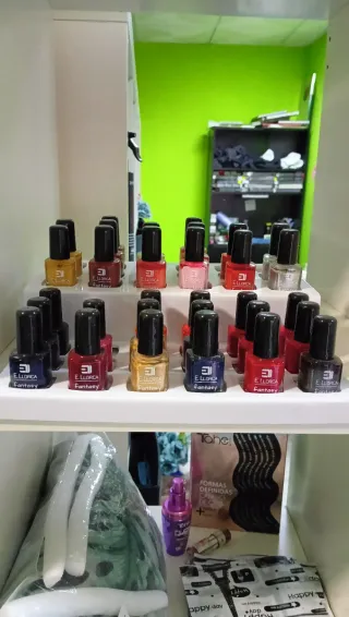 Esmaltes de uñas ELLORCA (varios colores)