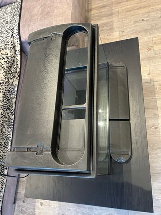 Pecera negra y transparente