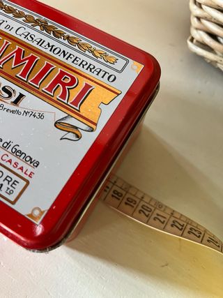 Scatola in latta Krumiri Rossi