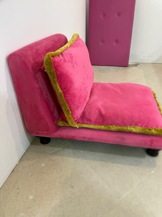 Cama para perros rosa con ribete