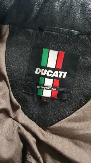 Giubbotto in pelle nera Ducati originale