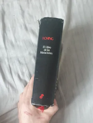 I Ching el libro de las mutaciones (Spanish Edi...