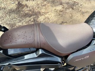 Asiento SRV 125 QJMotor MotoRecuperados