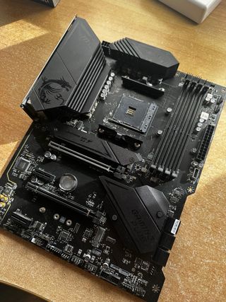 Placa base MSI B450 Gaming Plus