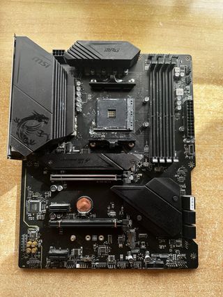 Placa base MSI B450 Gaming Plus