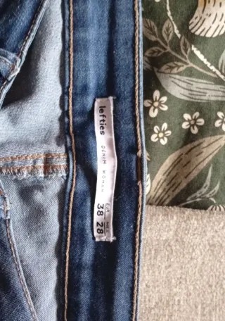 Pantalón vaquero Stradivarius talla 38