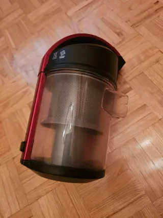 Aspiradora Ciclónica Roja y Negra