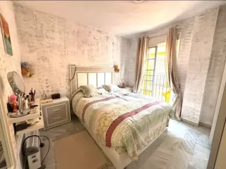 ¡CASA ADOSADA EN VENTA EN EL ZABAL!