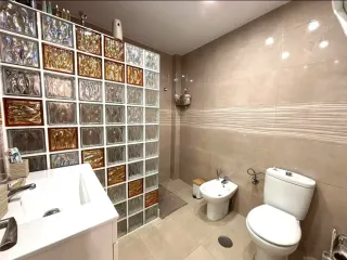 ¡CASA ADOSADA EN VENTA EN EL ZABAL!