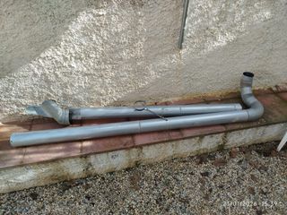 Estufa de leña antigua con protector