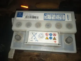 Batería Mercedes A 000 981 64 01