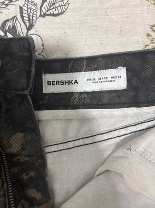 Pantalón camuflaje largo baggy