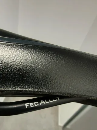 Sillín de bicicleta FEC ALLOY