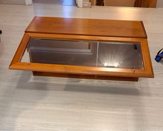 Mueble bar madera y cristal