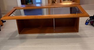 Mueble bar madera y cristal