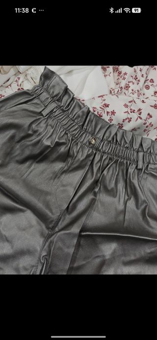 Pantalón corto plateado