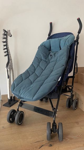 Sillita de paseo azul con funda